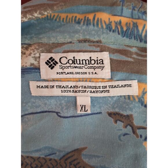 Columbia Size XL Men's Button Up Short sleeve Shirt - Picture 2 of 10